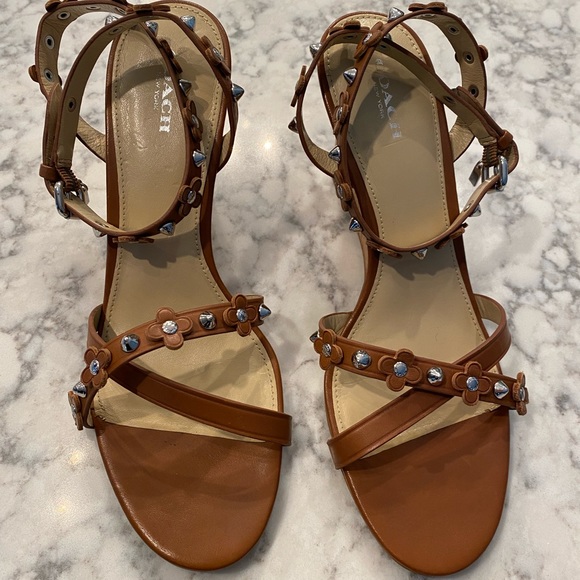 Coach Camel Strappy Floral Appliqué and Silver Stud Cork Wedges 8.5 EUC - Picture 3 of 8